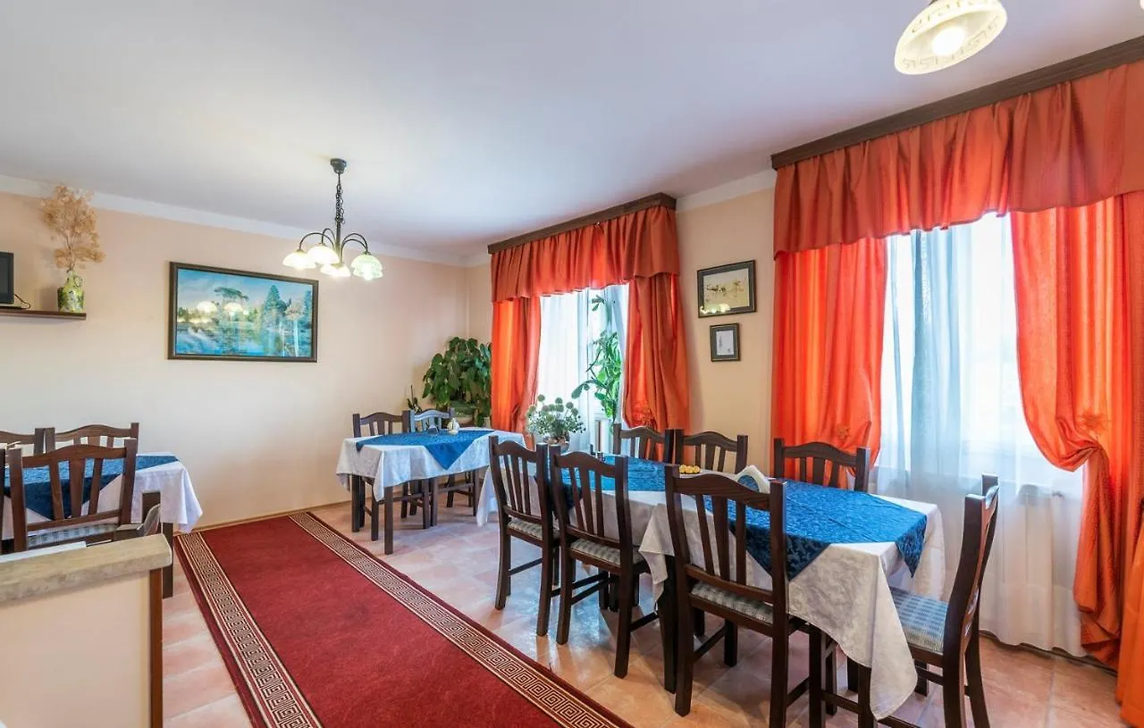 Apartments And Rooms Laura Pazin