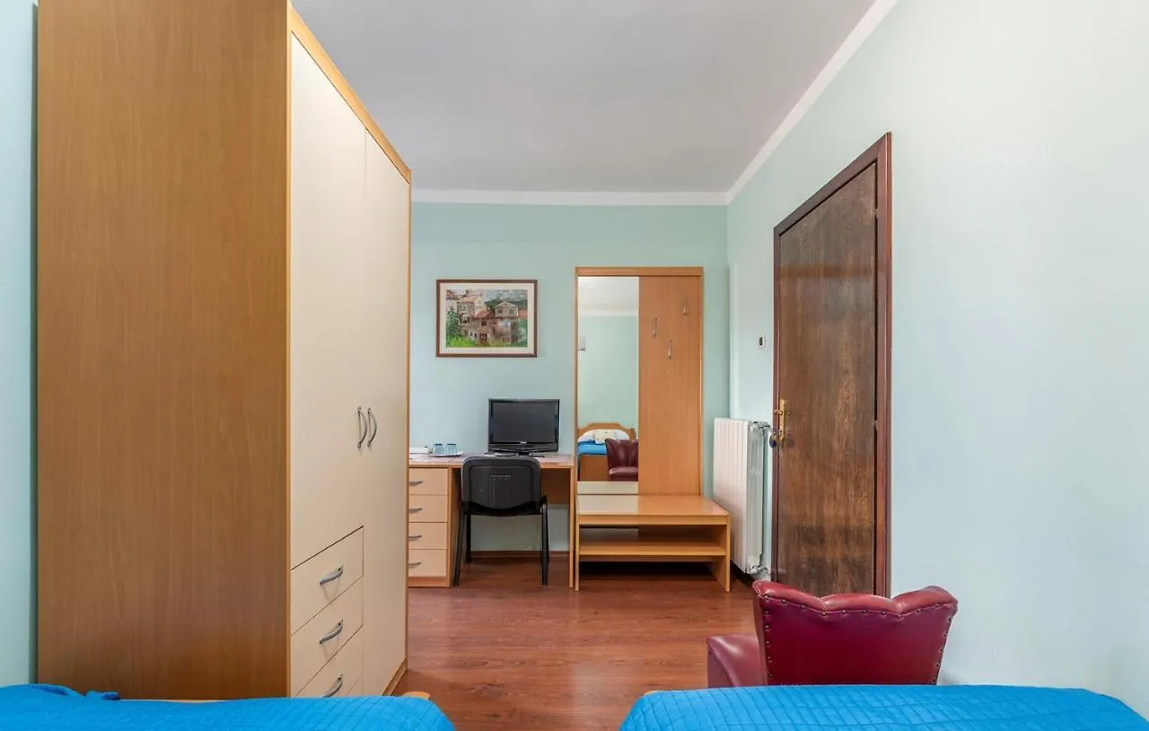 *** Pensjonat Apartments And Rooms Laura Pazin Chorwacja