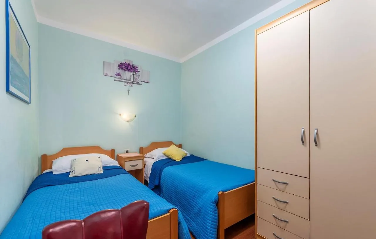 Apartments And Rooms Laura 파진 크로아티아